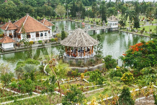 Bild på National Architecture in Asia palaces and statuesNational Architecture in Asia